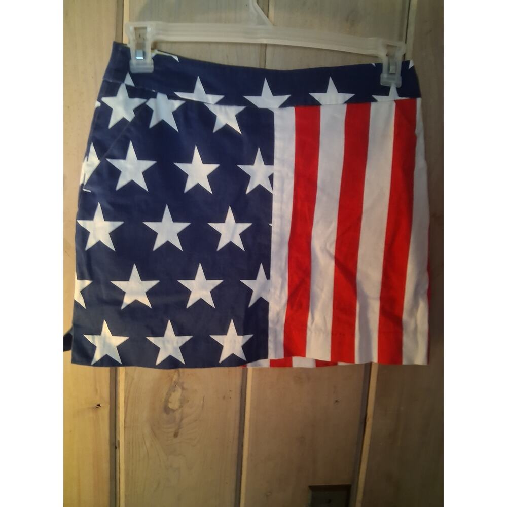LOUDMOUTH LADIES COTTON SKORT SIZE 6
STARS & STRIPES AMERICAN FLAG